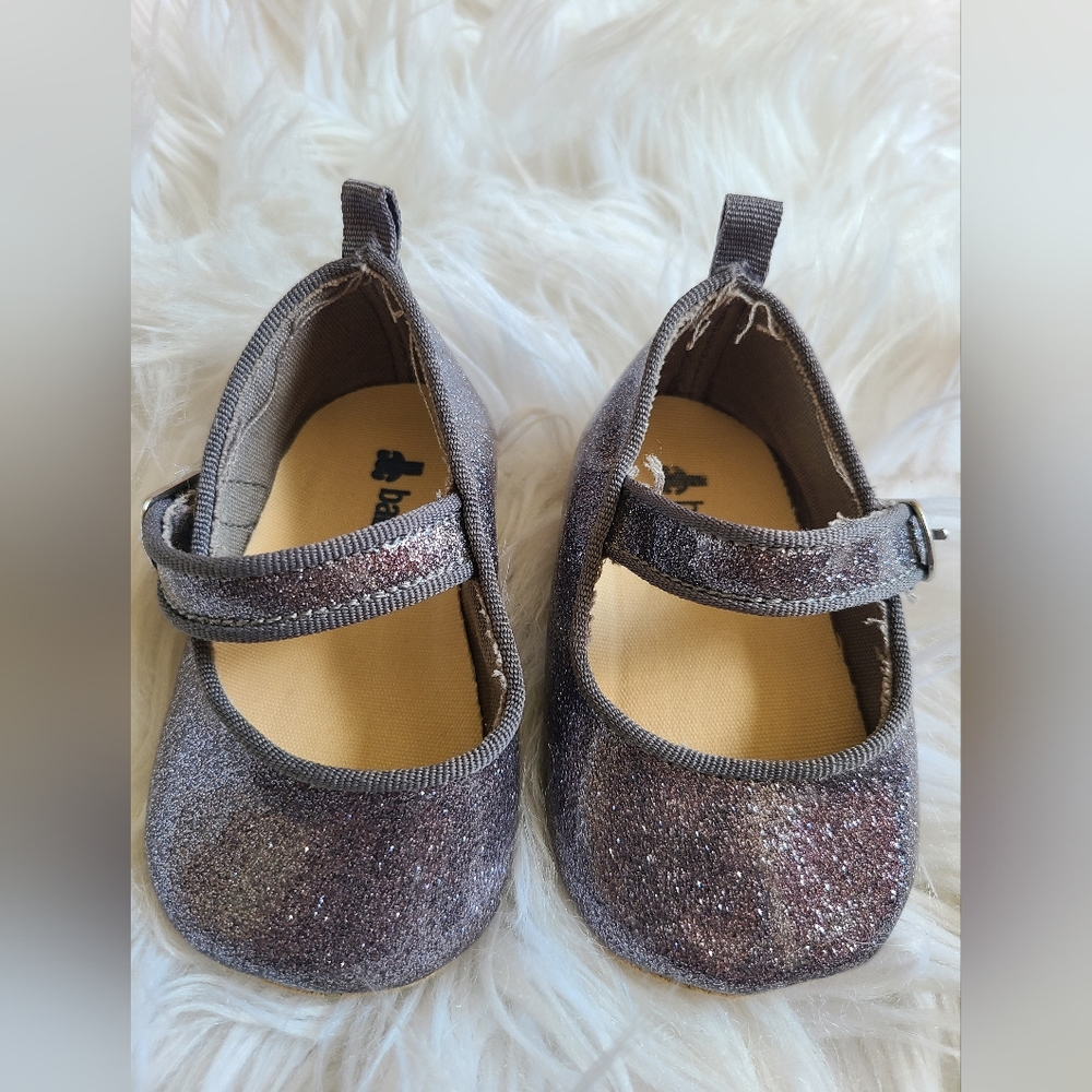 BabyGap 6-12 months MaryJanes